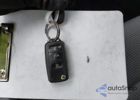 2013 Volkswagen Golf 2.5L 4-Door from USA, damaged, VIN WVWDB7AJ1DW121084